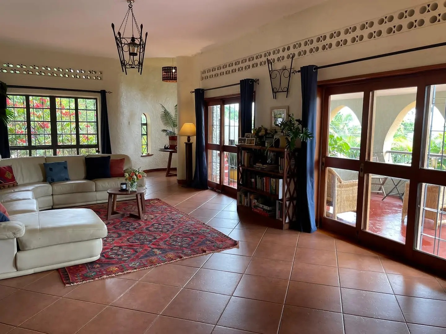 234416007_1201443203658066_1507958148847127784_n