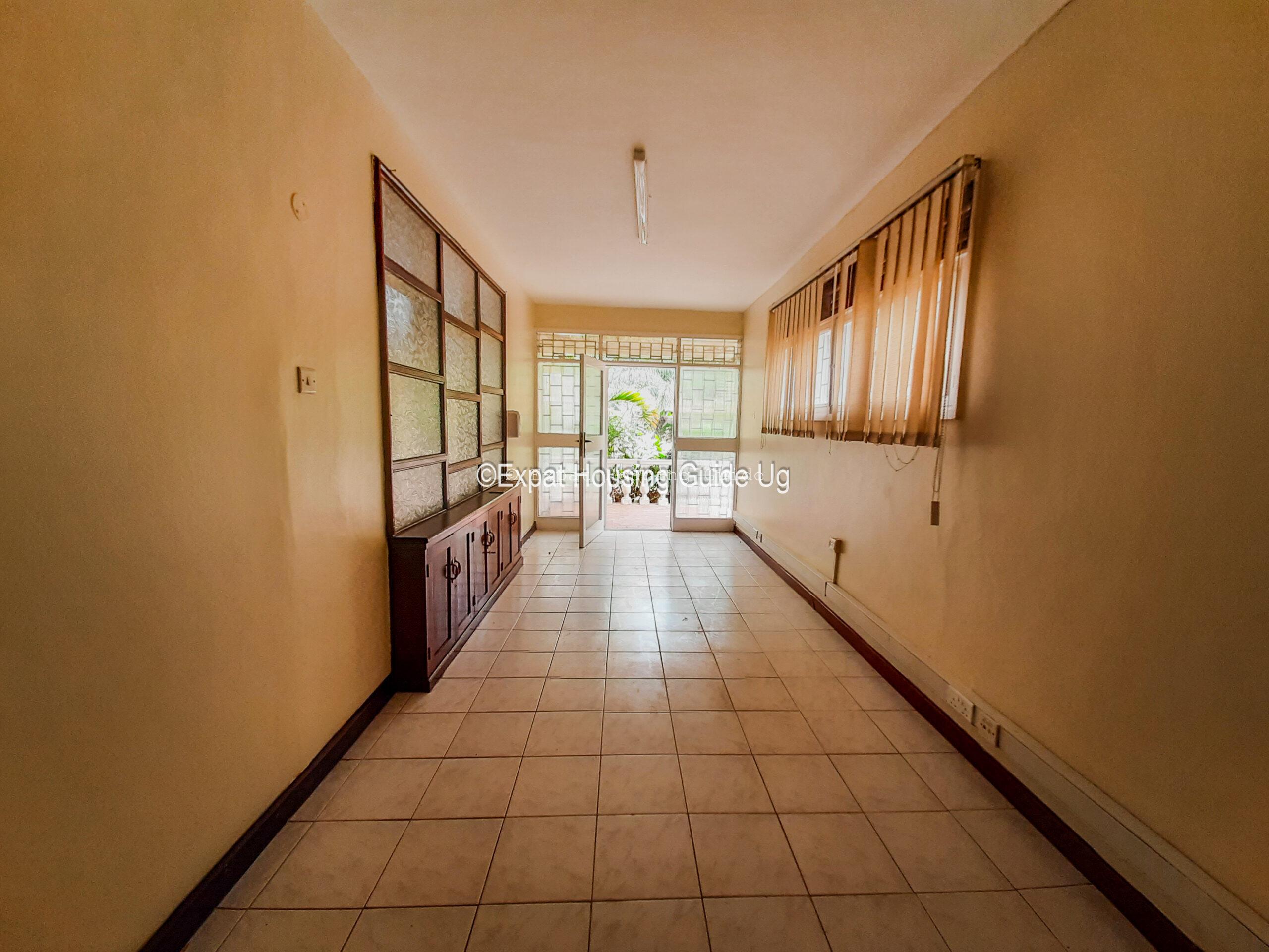 Unknown for rent in Kololo Kampala