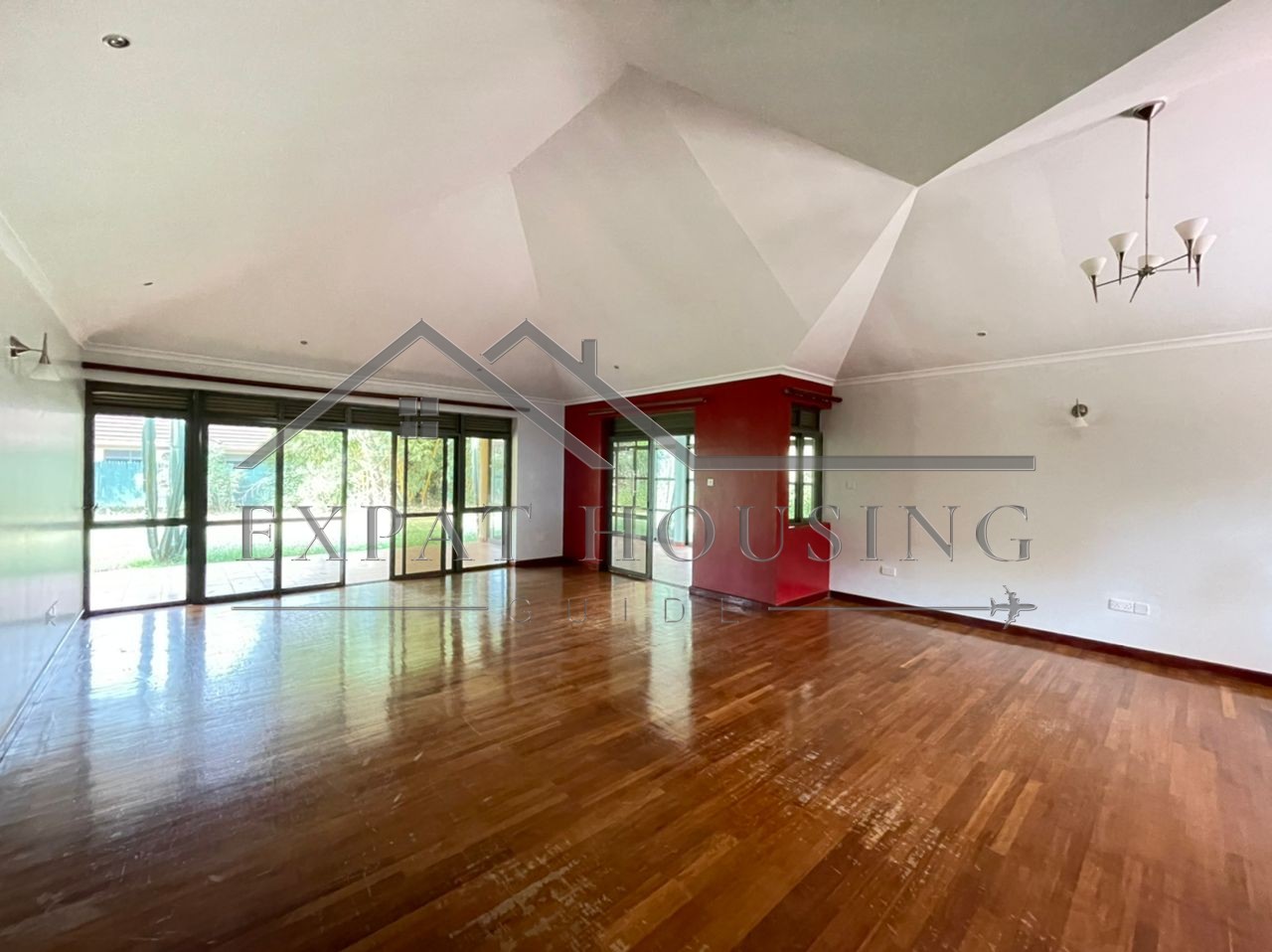 311592763_109814278577043_971738625677335993_n