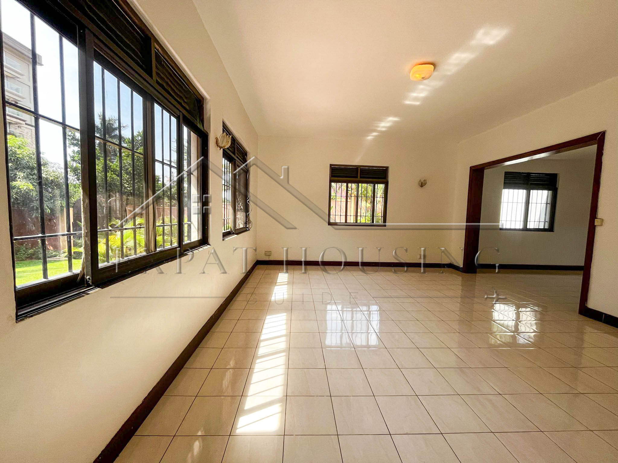 6c98f992-88e0-4b7b-a97e-342e0cff475c