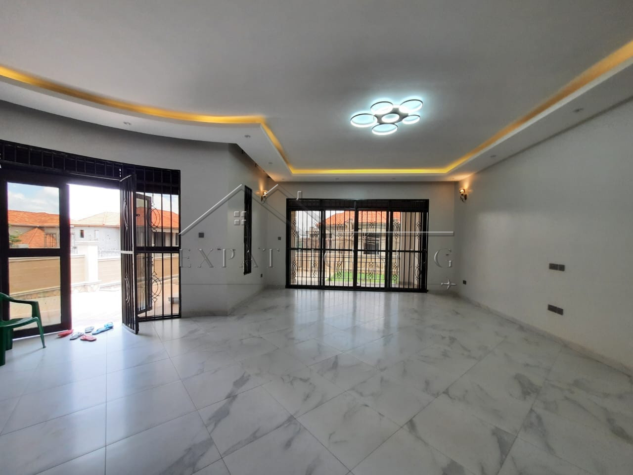 395139749_209263042188670_7186937700169845696_n