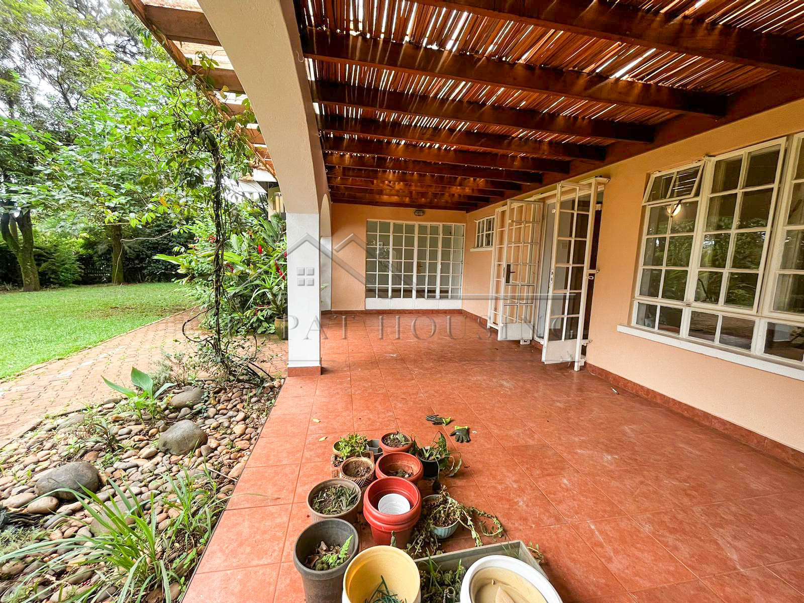 426ae0c2-bc1c-49a5-b06f-f2899e3fb161 (1)