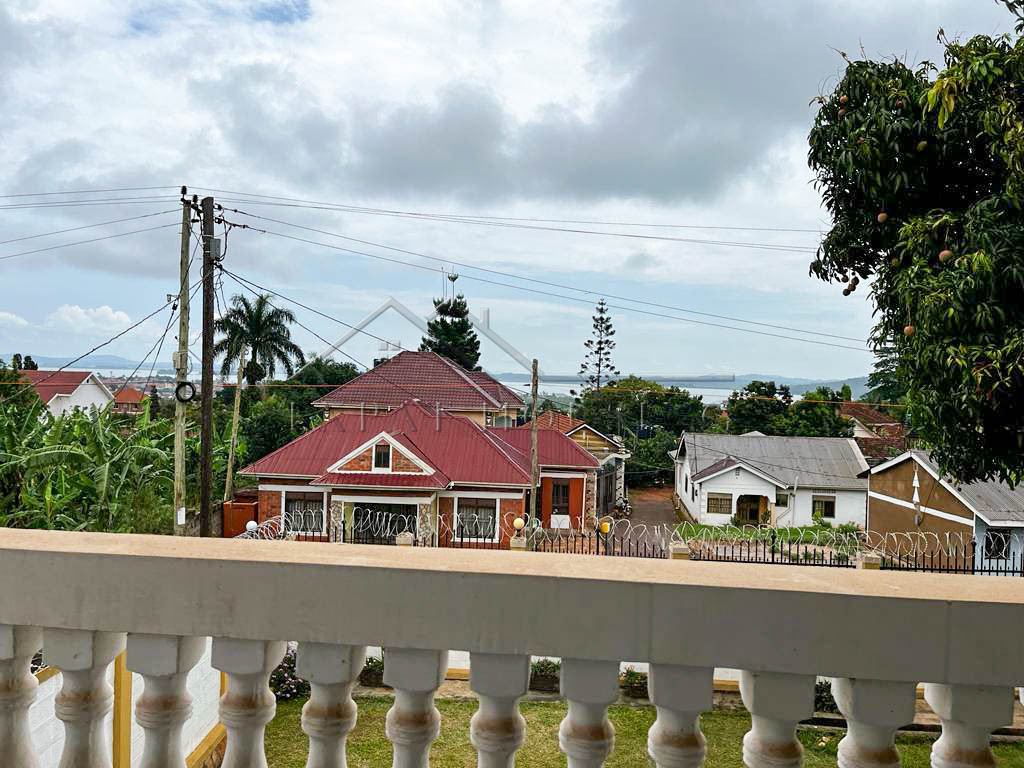 89b9e477-2fb8-445b-aca0-13627eaa3f00