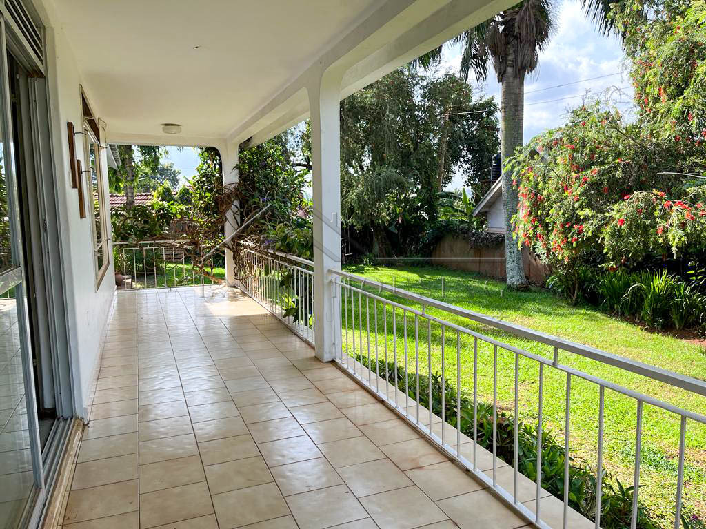 a32ba7ff-7d0e-42d3-bcd6-719263e7fd25 (1)