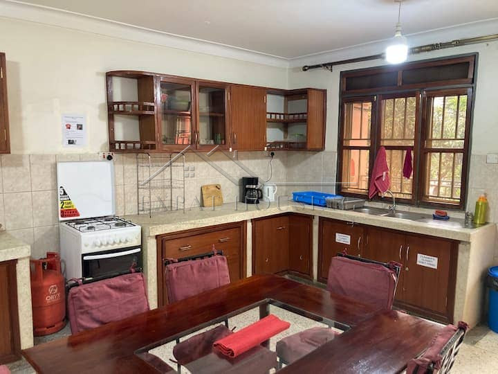 02c1daf2-5efa-4c42-a5b8-4dabc9979186