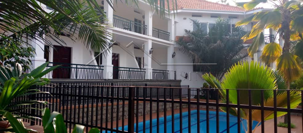 13d1a440-4cfd-488c-b91a-aad764e8a621