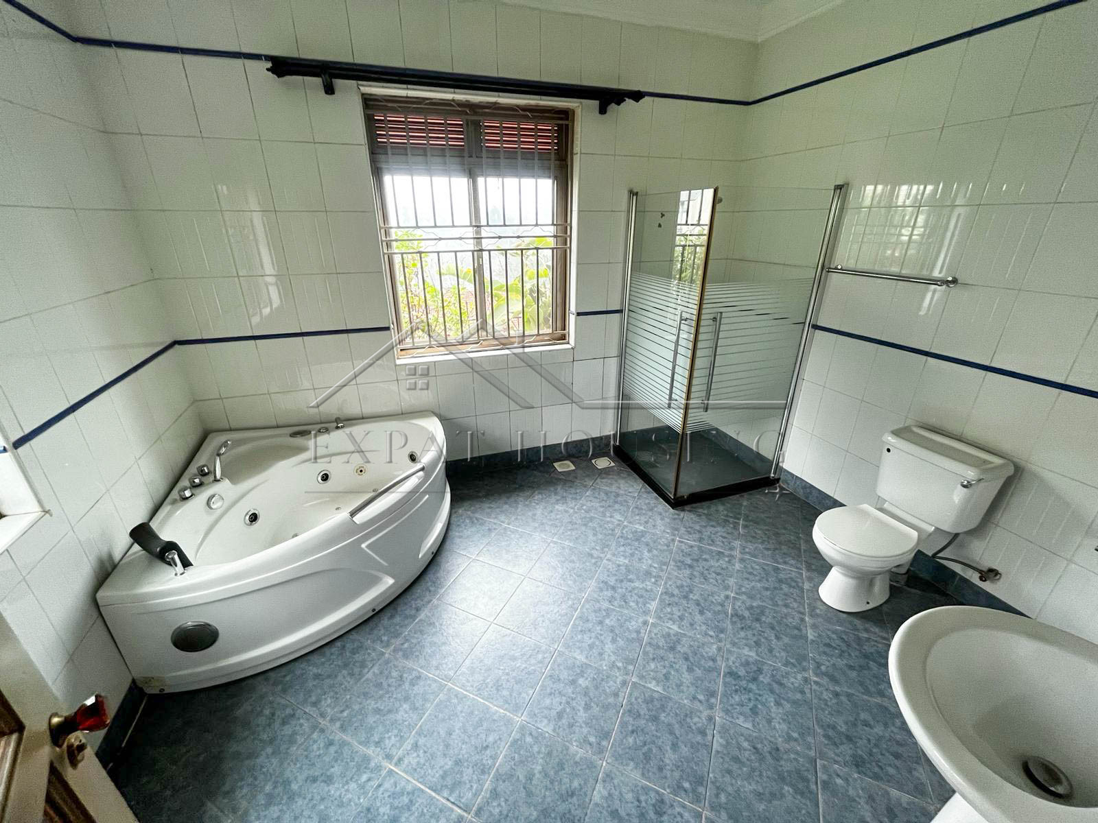 2f242636-ec96-4b98-baa6-11551e45a4c9