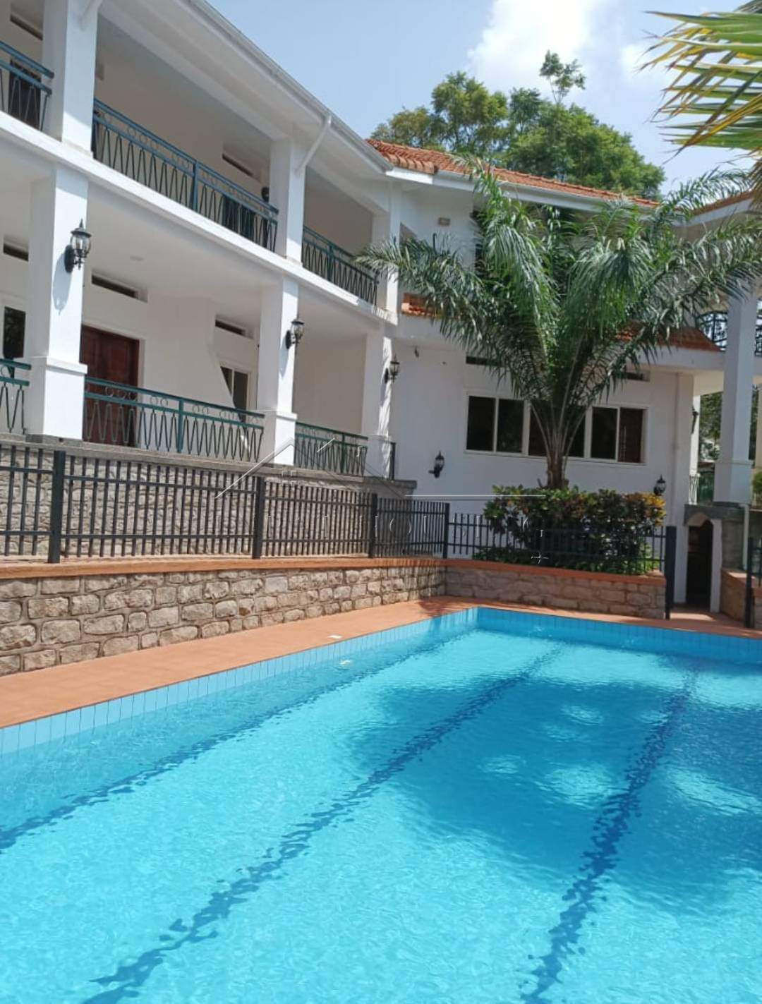 3c048098-b159-4800-b637-f25861820c05