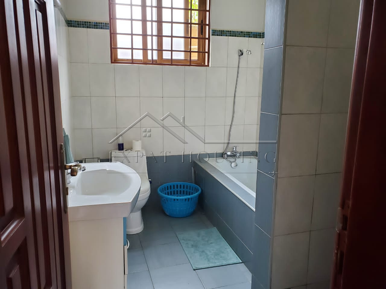 427804a6-b094-4f12-9b88-cd2c389f5643