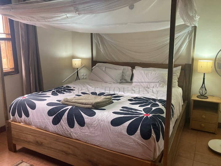 acbd4296-5f0d-4987-b75c-4caea2589000