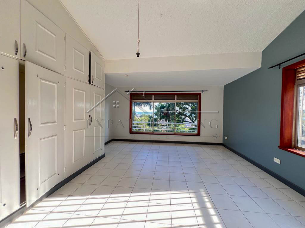 bdf7b835-ecec-41d7-95ec-76c85a6a2e8c