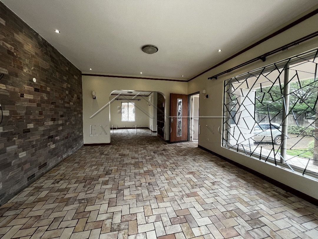 e08cf85a-5ff3-4bdf-9219-8c739e0f8306