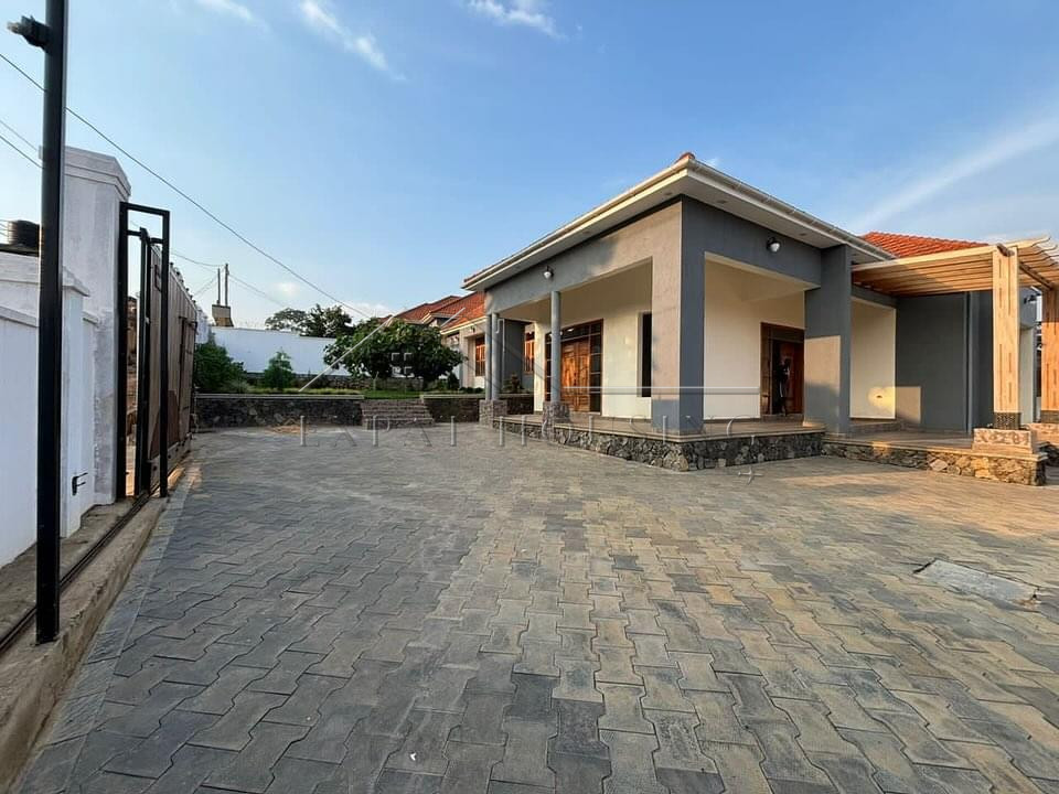 e79bcc66-91cb-4eba-a5b4-7b35a87ad7c8