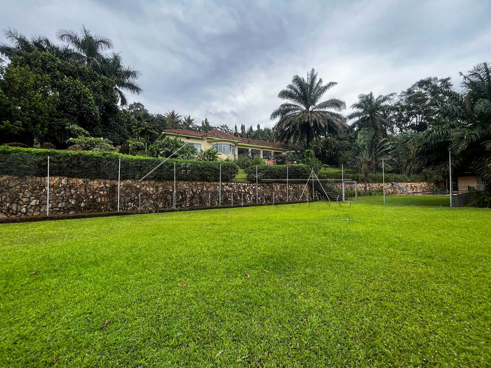 01db785f-57cc-413a-ab26-54aa36689d4f