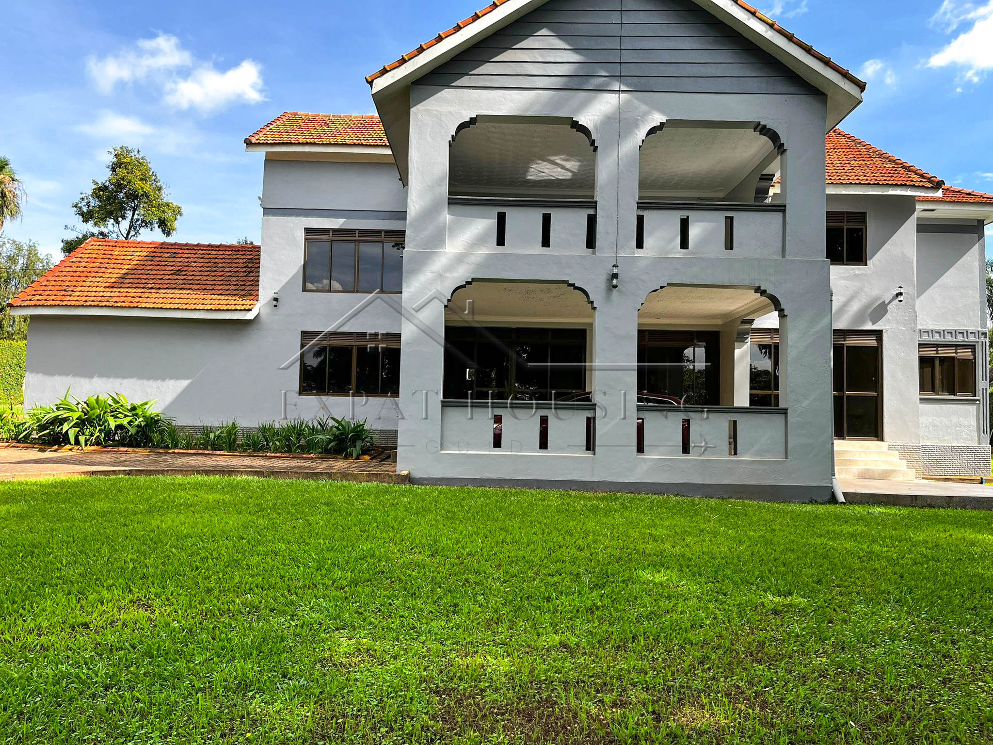 094e07f9-bc00-4580-9ace-dd68e29a2ec0 (1)