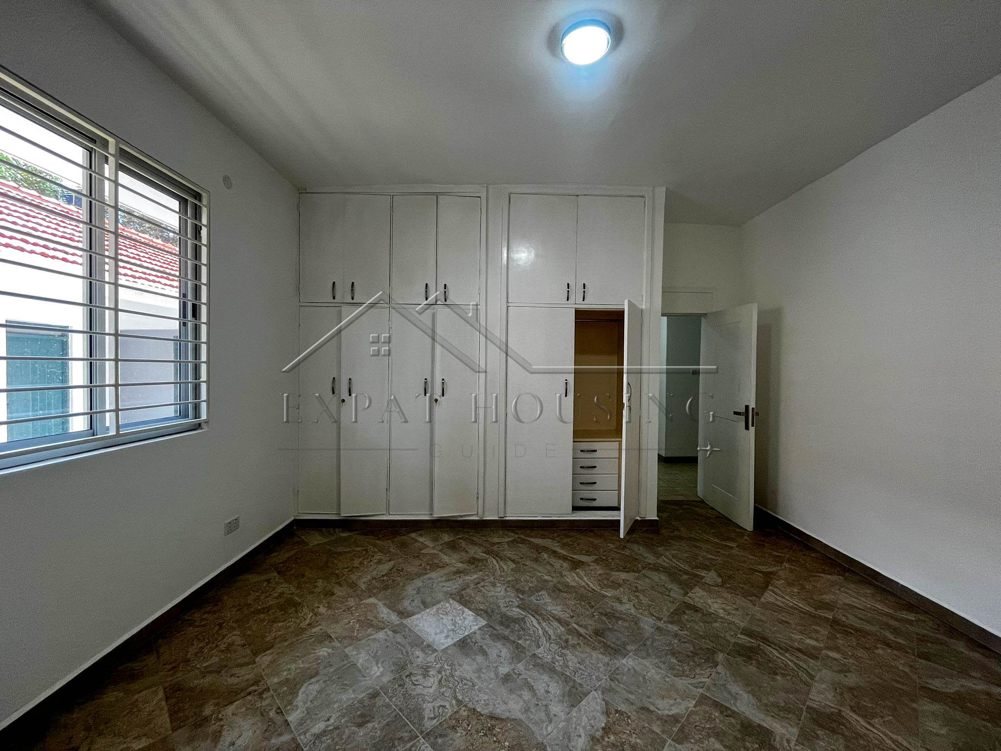 24c875f4-8e59-416e-8b7a-5f54d970d938