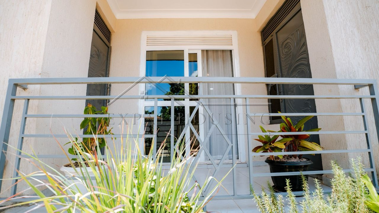 dfe925b5-6c2a-4f12-a8c8-bada4ce37d4e