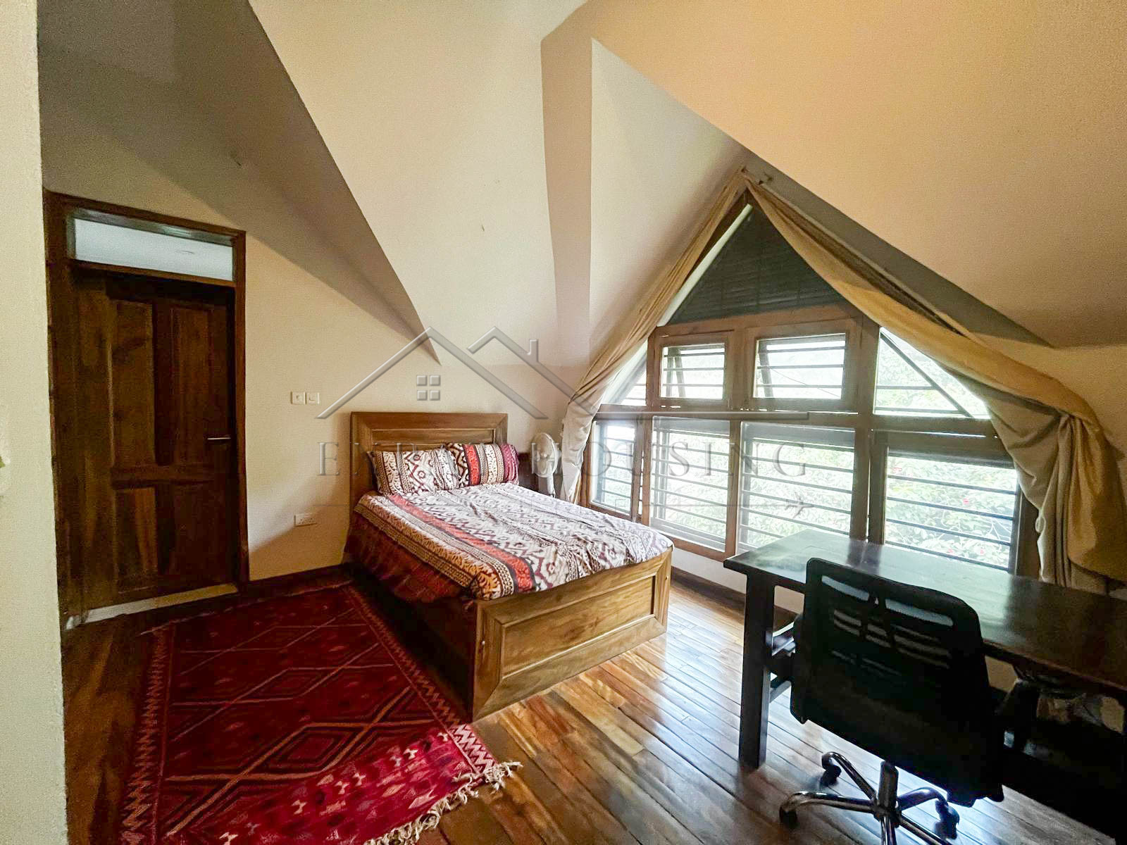 1273bf27-9438-4dbc-92d2-f3a7505c3a24