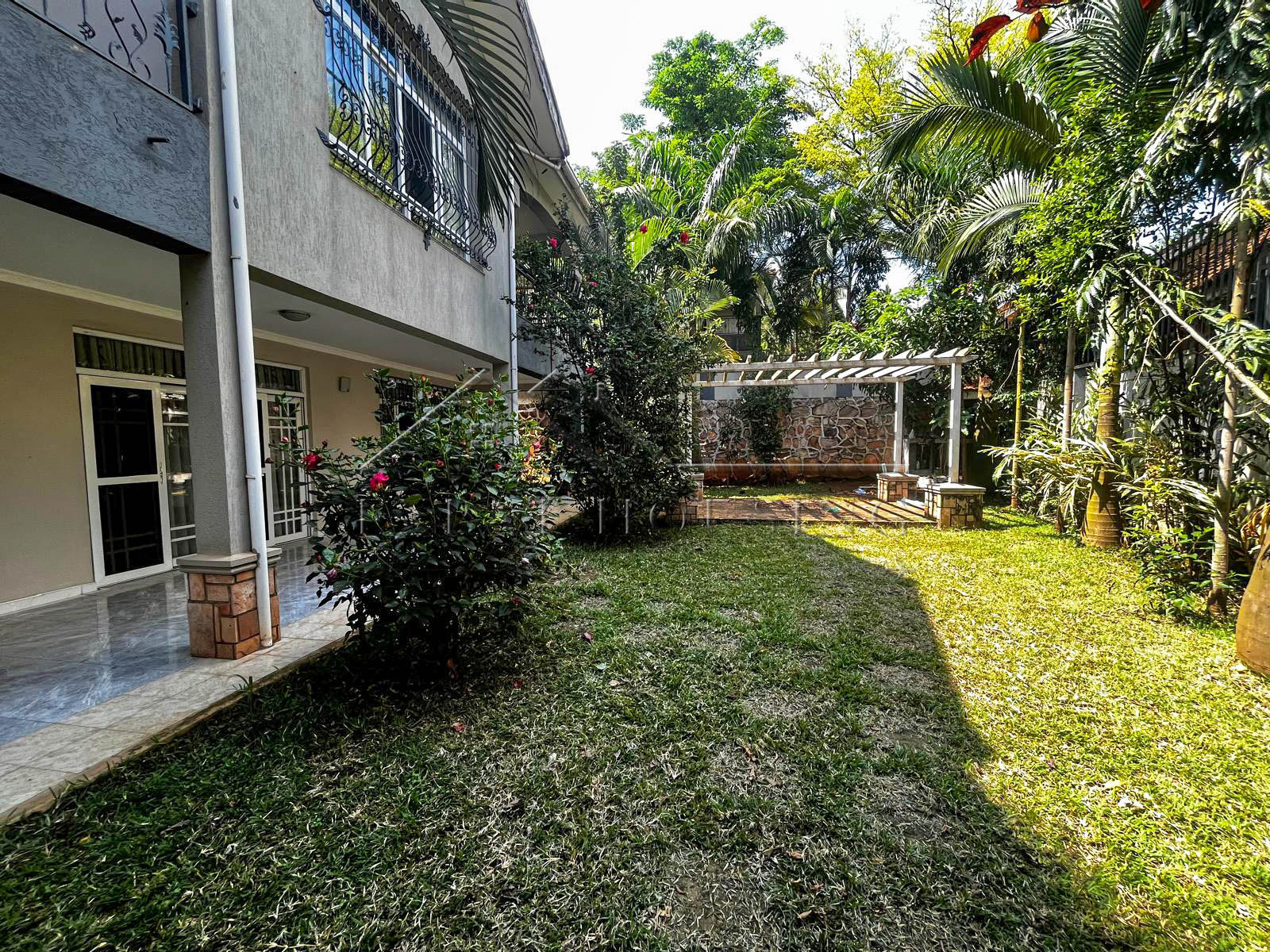 043b26ad-81ad-465b-803a-c139d0b09ed7