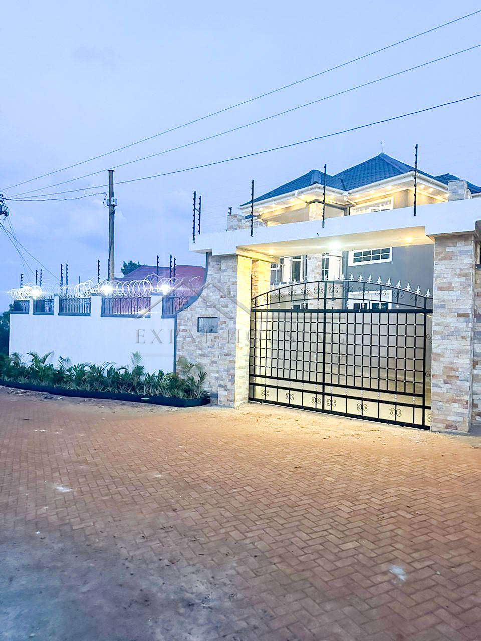 4d70995b-a522-41c9-bc21-575cd68f7bfb