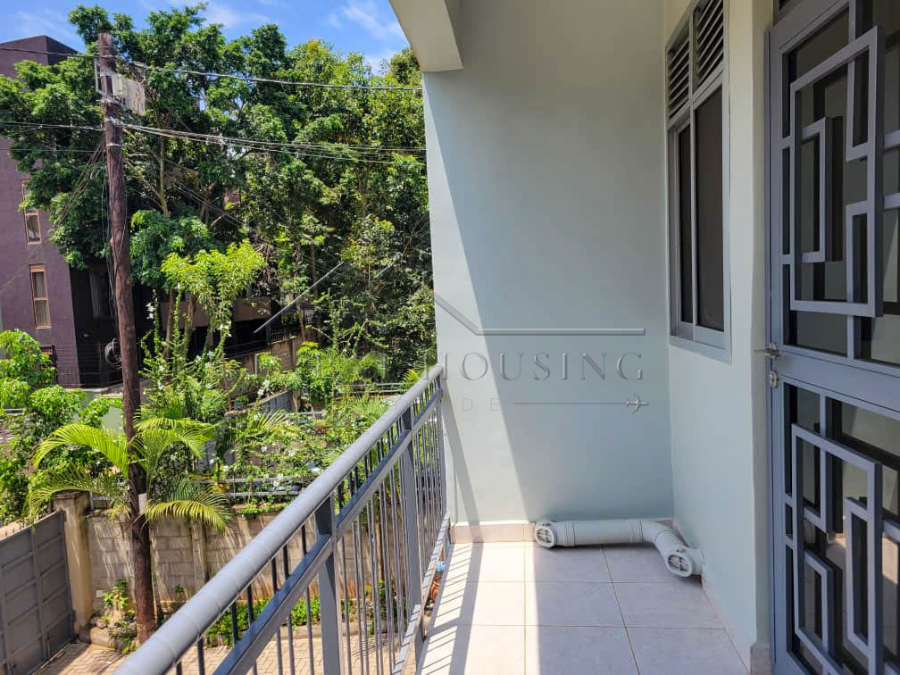 8c90aaff-f50f-4a29-9f34-5295878c9fb1