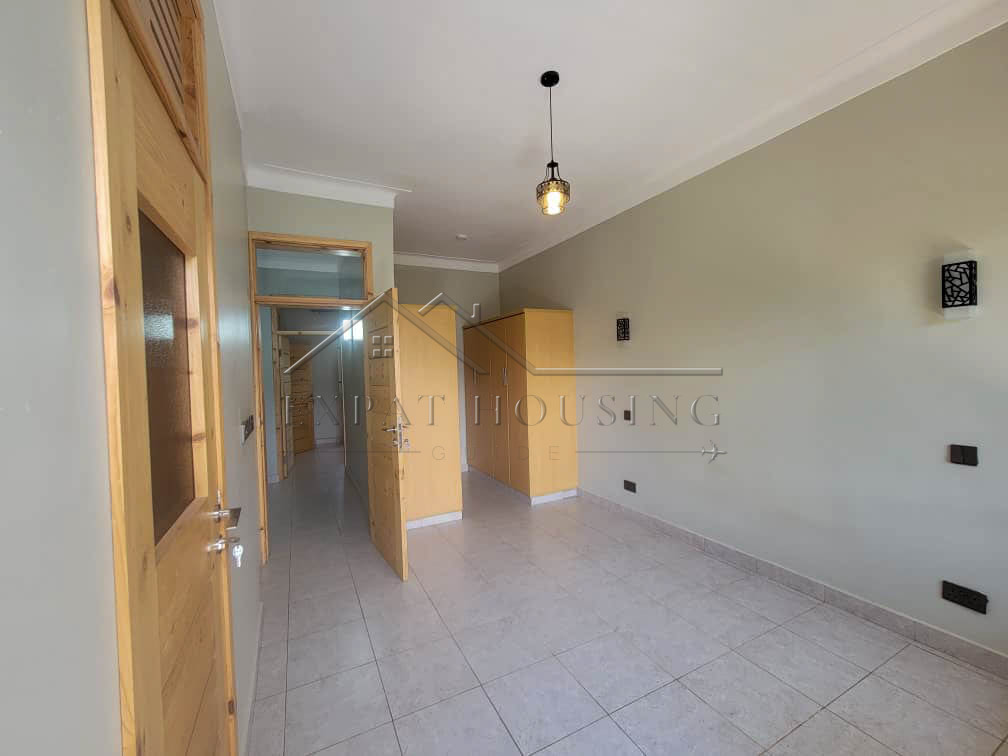 a84f6624-6815-4f02-b111-ffe82cddbe17