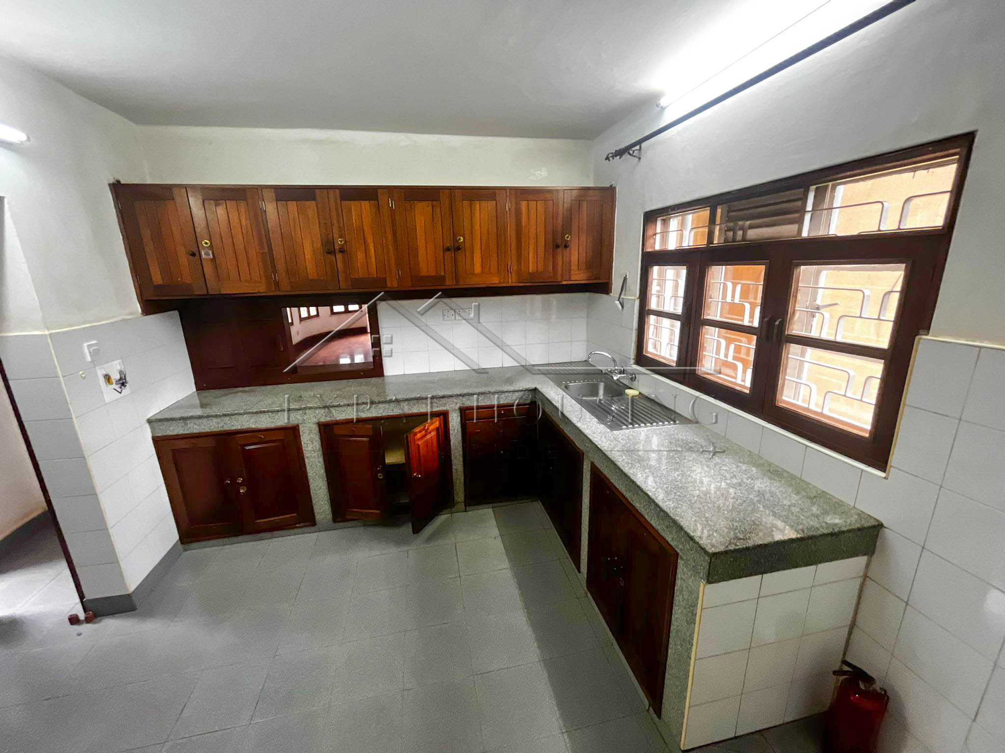 5aa5fcea-e9a9-4ba1-98fd-b146a690fc64