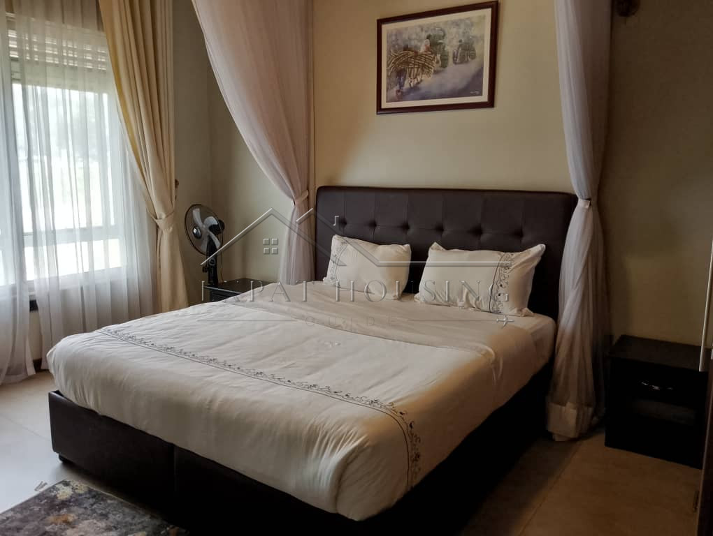 65cfb3fe-b0bd-4b46-adb3-e0e24743b073