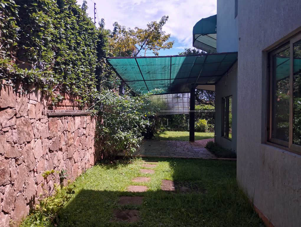 f013cc8d-39a4-436e-a990-0f3fc9459a33