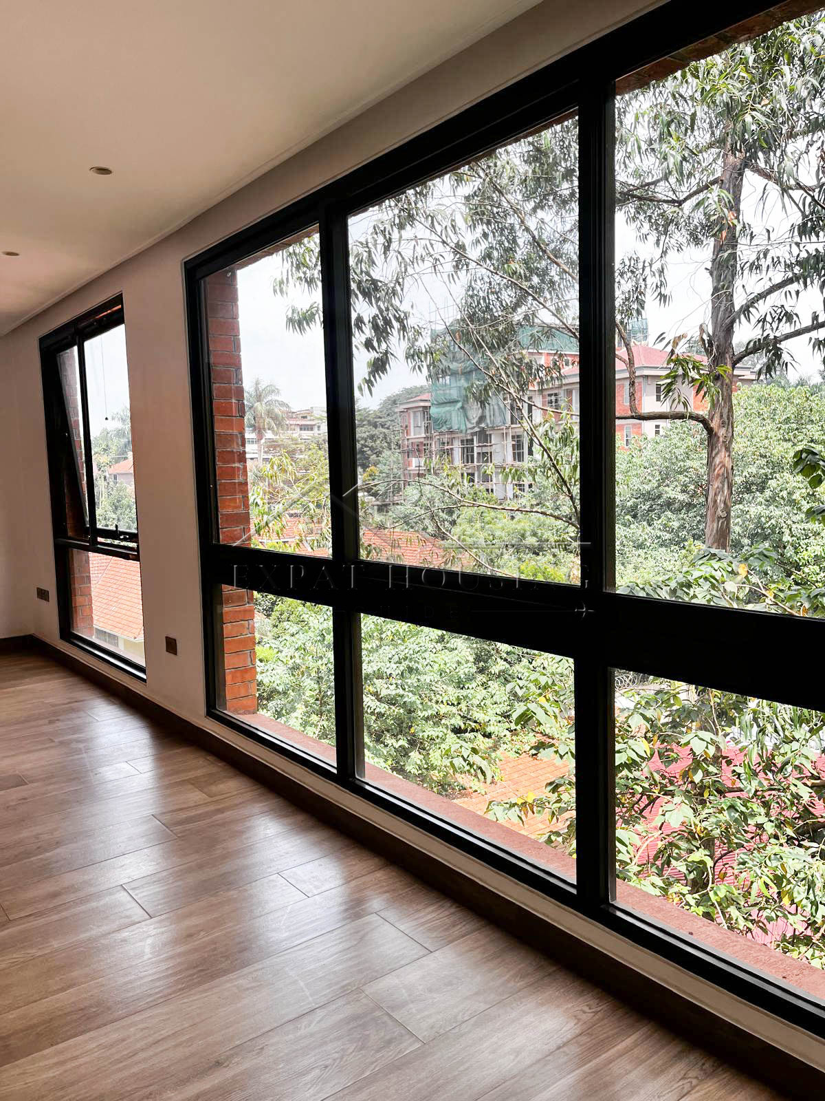 2aa94daa-102d-4571-8098-004e8f99ee28