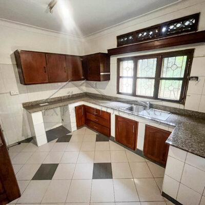 7753c649-8f7a-428c-b115-ade603044dbd