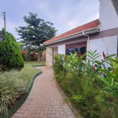 79cbe601-b957-4b47-9f71-12af21d3f075