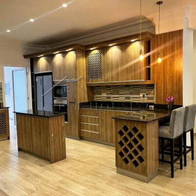 82712176-068e-4f5e-8b4a-5784379cca6f