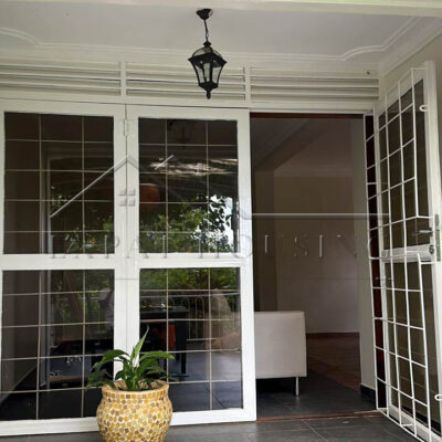 85932691-84d7-4772-bd4c-9cc4683d9bc8