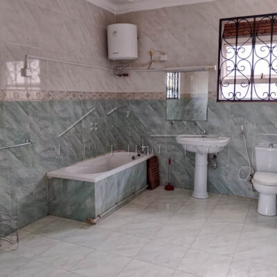 b4f64559-59b6-4220-9060-22ccd27c0eea