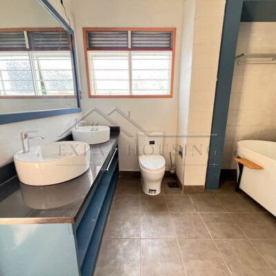 b66a9ca6-f6eb-49c9-b911-02bf58f494ae