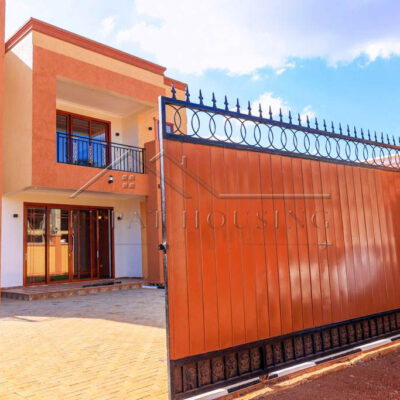 df94e634-7e64-4eb3-a3d7-1b2cec01e374