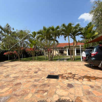 e6f739c5-4de5-48b8-a8a9-8e666f10724c