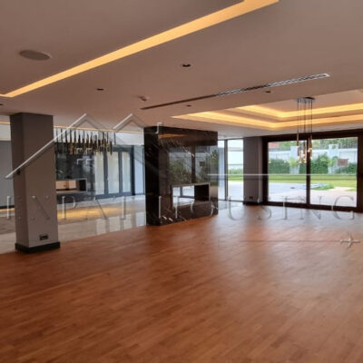 e7b94a1d-62b7-4c26-8223-4cf6a453e35f